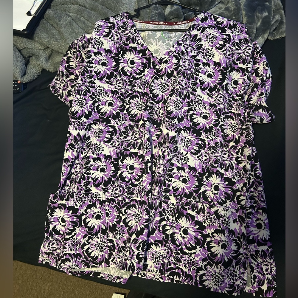Plus Size Flower Scrub Top